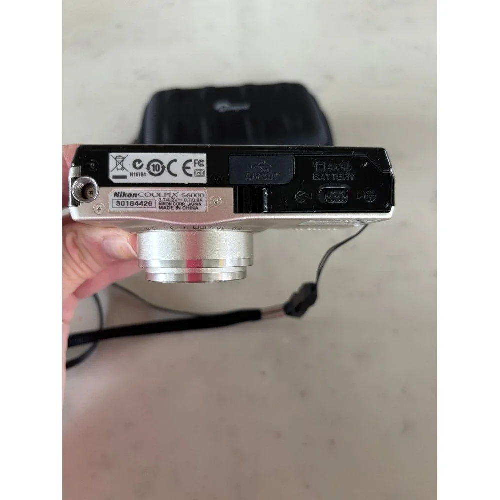 Nikon Coolpix S6000 Digital Camera 14.2MP 7x Zoom Silver with Lowepro Case